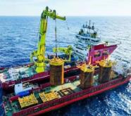 “深海一号”二期工程“定海神针”完成安装